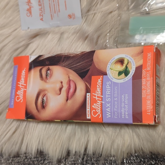 Sally Hansen wax strips for face and bikini - Picture 2 of 2
